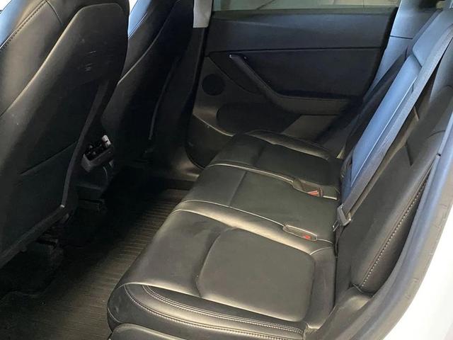 Photo of 2021 white Tesla Model Y