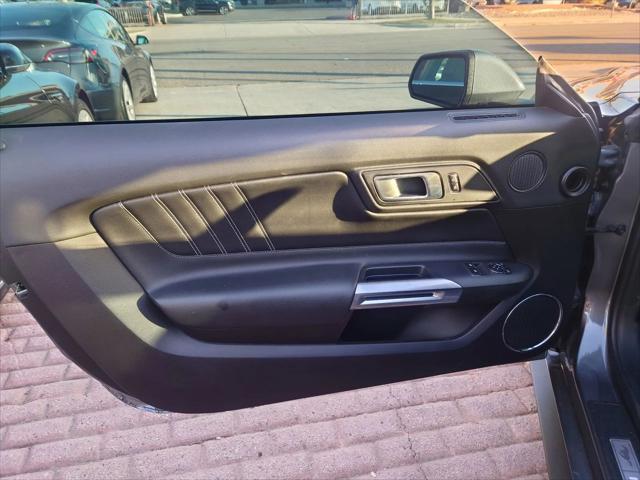 Photo of 2023 Silver Ford Mustang