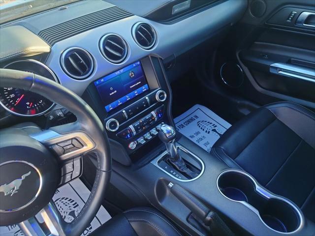 Photo of 2023 Silver Ford Mustang