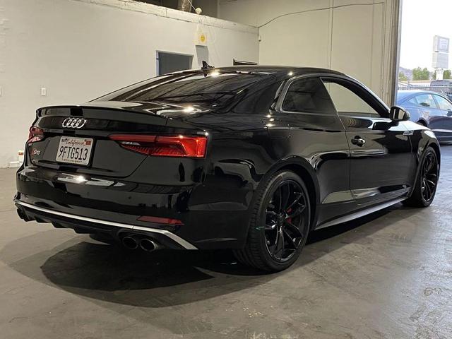 Photo of 2018 black Audi S5