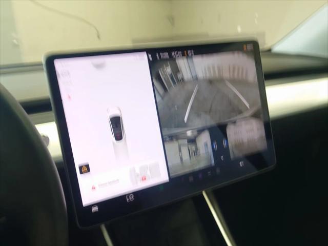 Photo of 2021 White Tesla Model Y