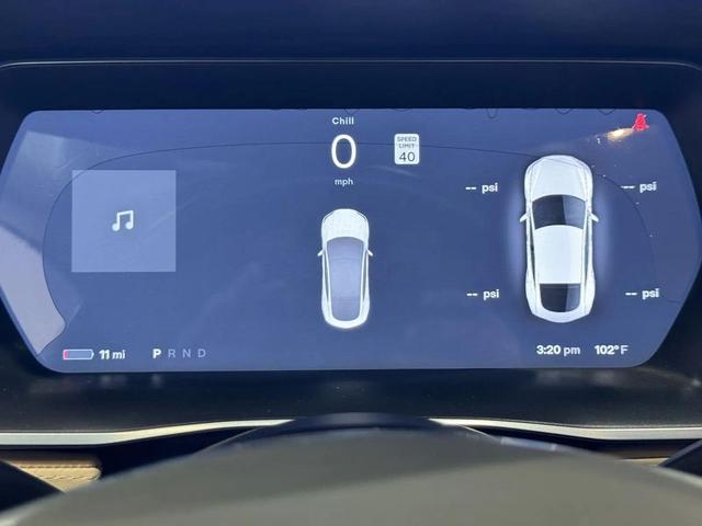 Photo of 2017 white Tesla Model S