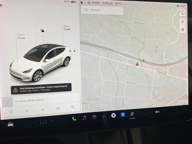 Photo of 2021 white Tesla Model Y