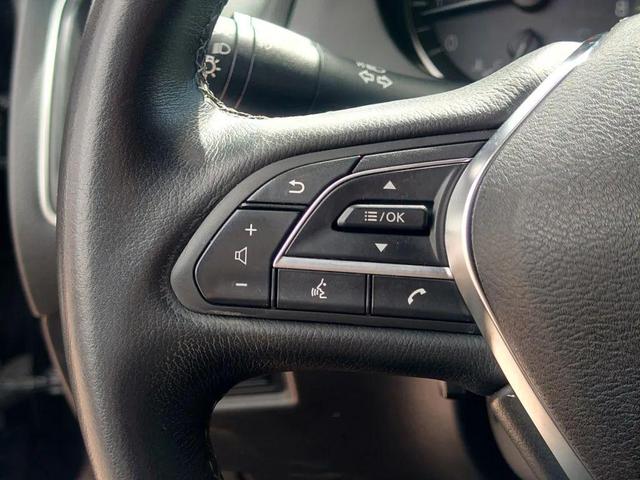 Photo of 2021 black INFINITI Q50