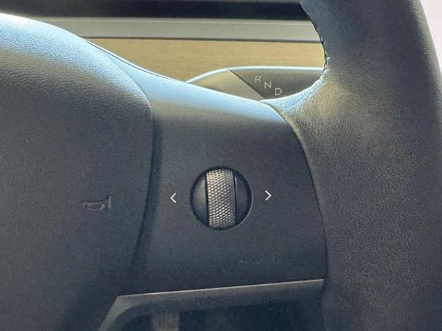 Photo of 2022 Gray Tesla Model 3