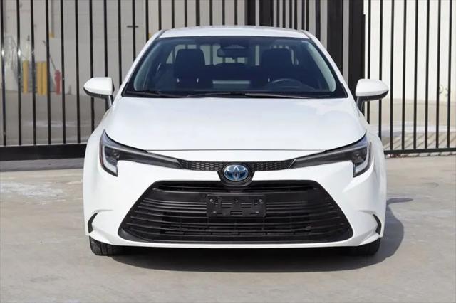Photo of 2024 Ice Cap Toyota Corolla Hybrid
