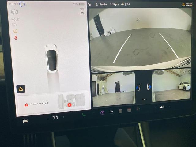 Photo of 2018 White Tesla Model 3