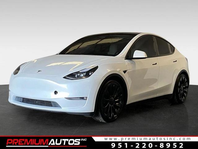 Photo of 2022 White Tesla Model Y