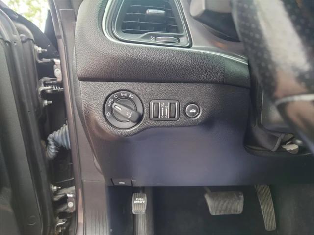 Photo of 2021 gray Dodge Challenger