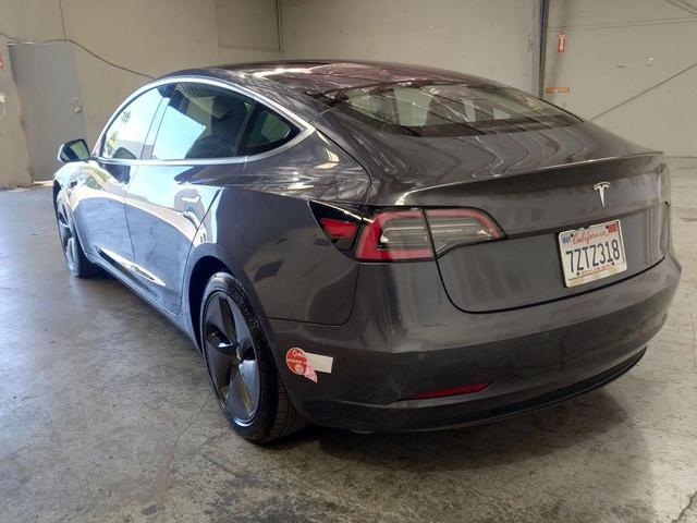 Photo of 2018 Grey Tesla Model 3