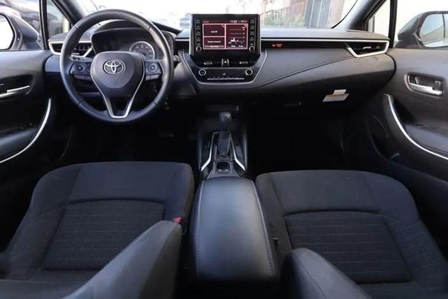 Photo of 2020 Classic Silver Metallic Toyota Corolla