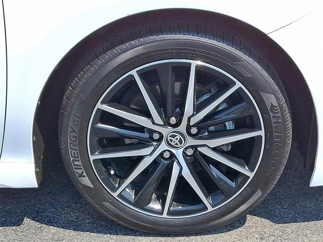Photo of 2023 Ice Cap Toyota Camry