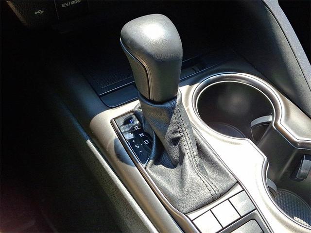 Photo of 2023 Ice Cap Toyota Camry