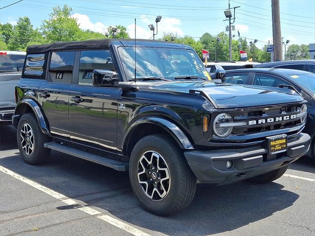 Photo of 2022 Shadow Black Ford Bronco
