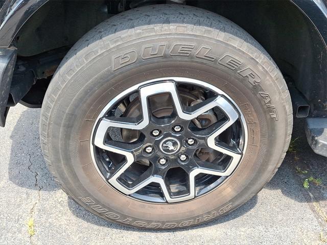 Photo of 2022 Shadow Black Ford Bronco