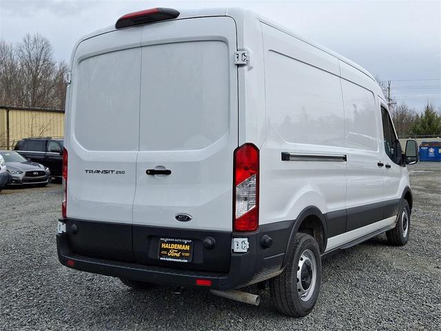Photo of 2025 Oxford White Ford Transit-250