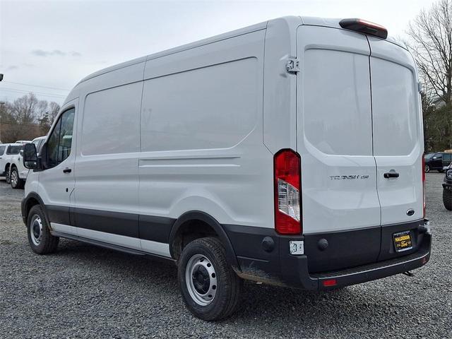 Photo of 2025 Oxford White Ford Transit-250