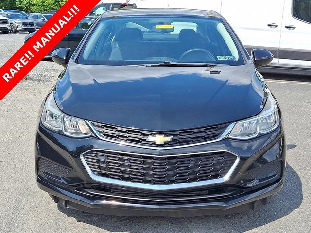 Photo of 2017 Mosaic Black Metallic Chevrolet Cruze