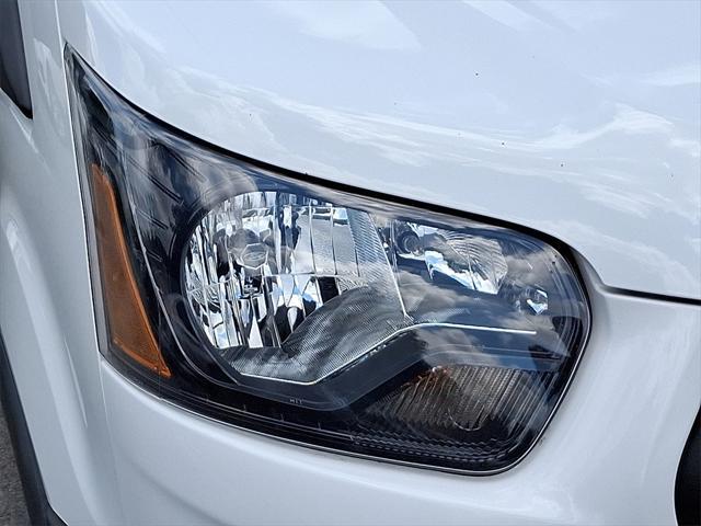 Photo of 2021 Oxford White Ford Transit-350