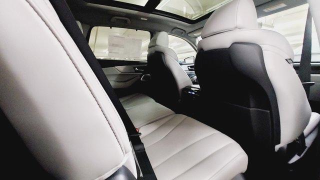 Photo of 2025 Lunar Silver Metallic Acura MDX