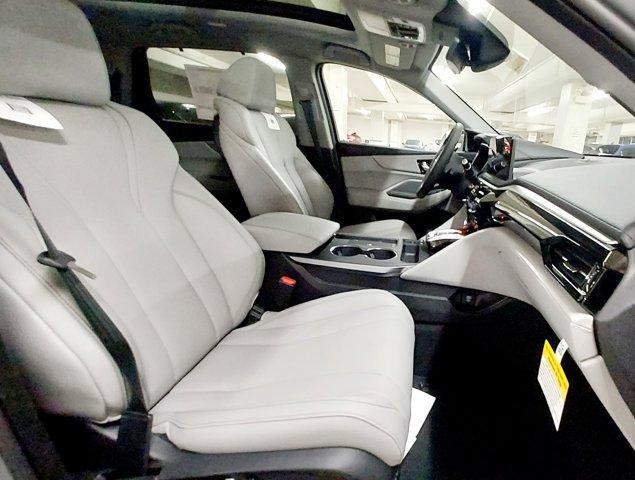 Photo of 2025 Lunar Silver Metallic Acura MDX