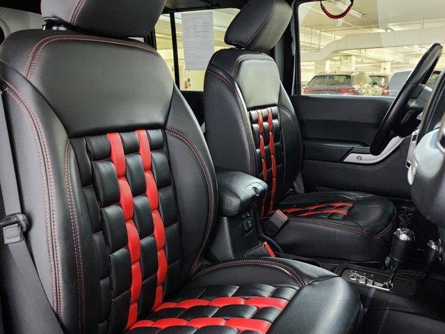 Photo of 2016 Black Clearcoat Jeep Wrangler Unlimited