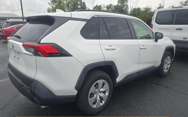 Photo of 2019 White Toyota RAV4