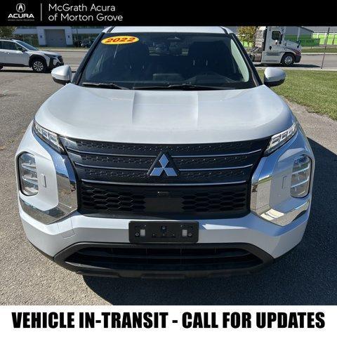Photo of 2022 White Diamond Mitsubishi Outlander
