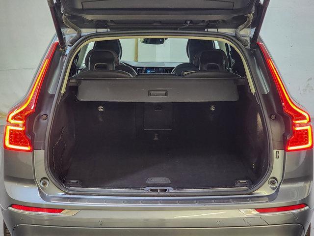 Photo of 2019 Gray Metallic Volvo XC60