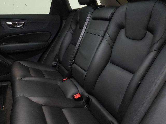 Photo of 2019 Gray Metallic Volvo XC60