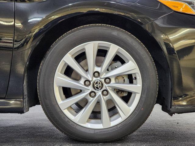 Photo of 2022 Midnight Black Metallic Toyota Camry