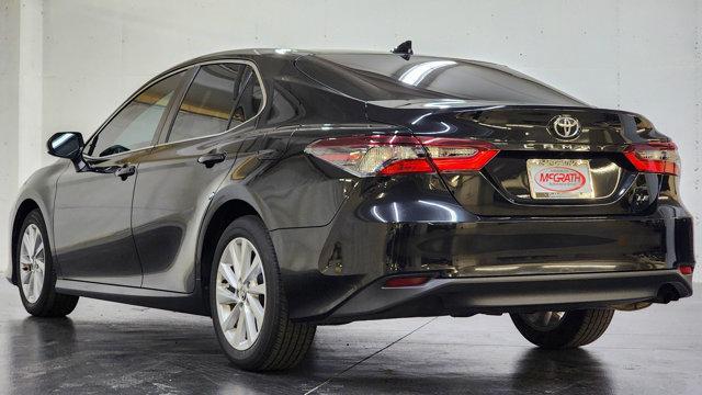Photo of 2022 Midnight Black Metallic Toyota Camry