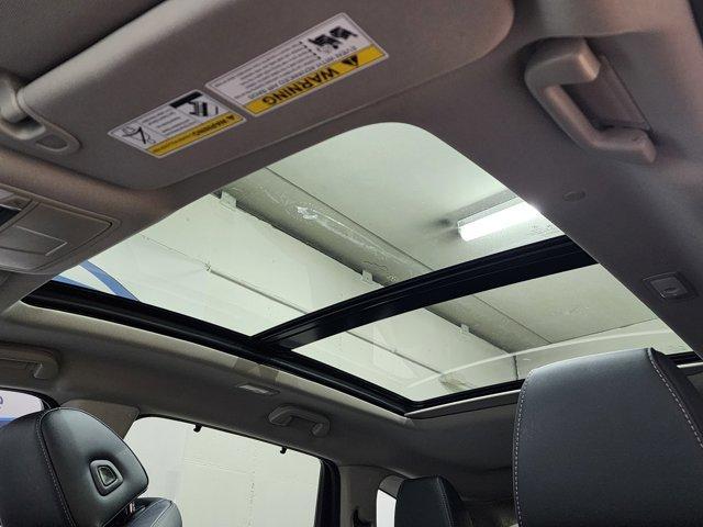 Photo of 2022 Liquid Carbon Metallic Acura MDX