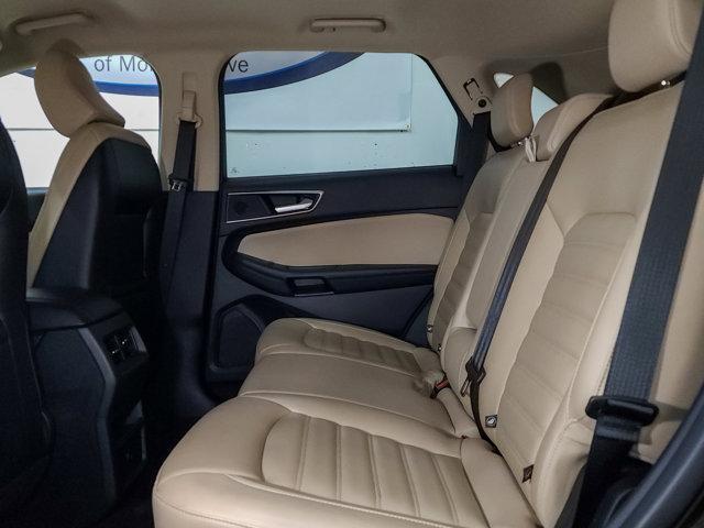 Photo of 2022 Agate Black Metallic Ford Edge