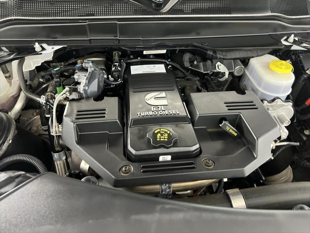 Photo of 2024 White RAM 2500