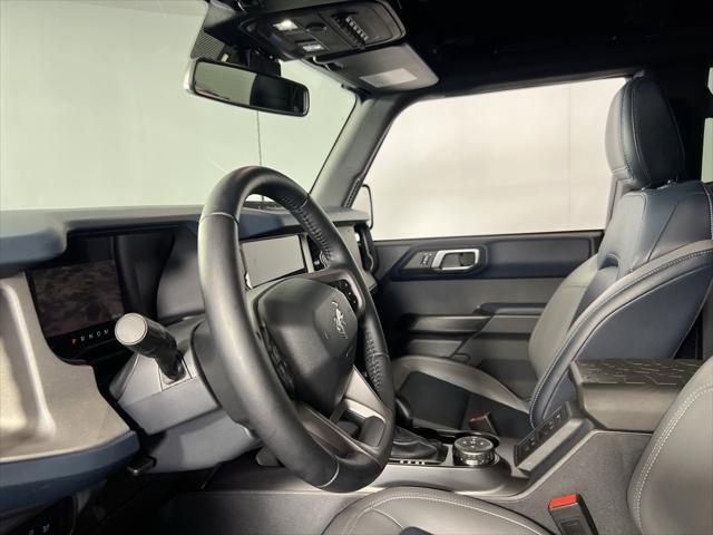 Photo of 2024 Velocity Blue Metallic Ford Bronco