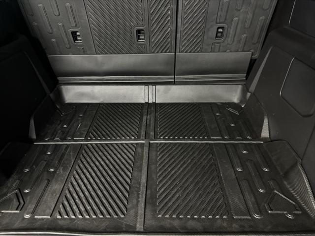 Photo of 2024 Velocity Blue Metallic Ford Bronco