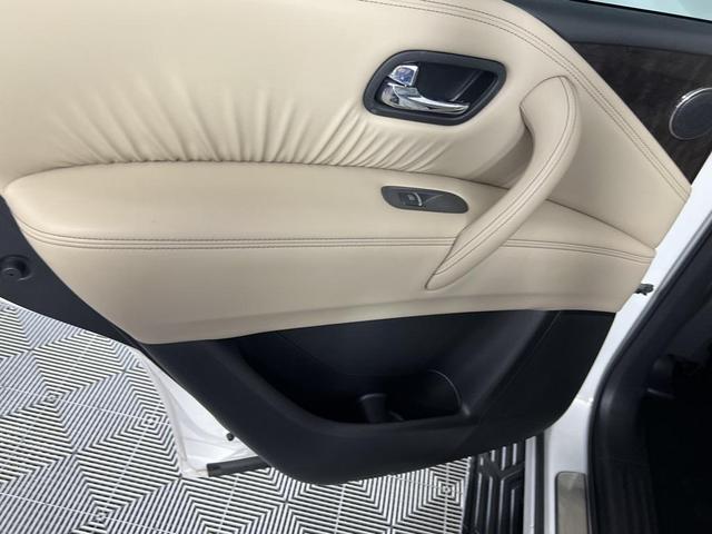 Photo of 2024 Aspen White Nissan Armada