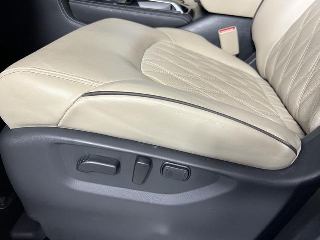 Photo of 2024 Aspen White Nissan Armada