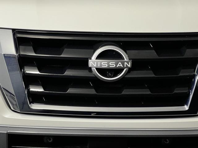Photo of 2024 Aspen White Nissan Armada