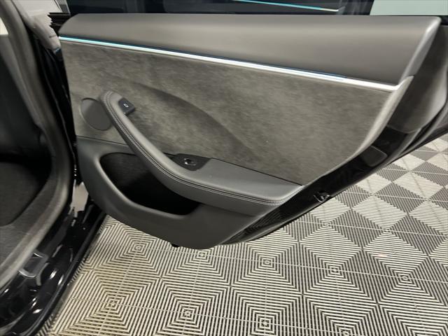 Photo of 2024 Solid Black Tesla Model 3