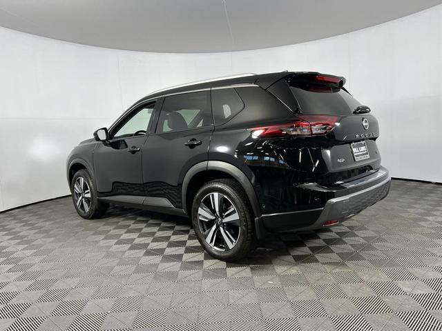 Photo of 2024 Super Black Nissan Rogue