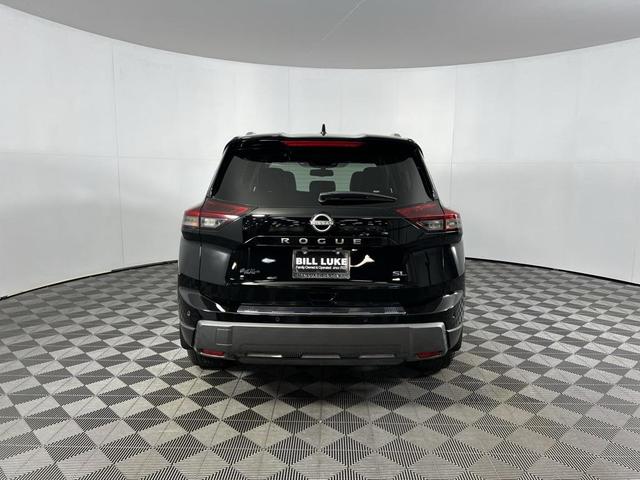 Photo of 2024 Super Black Nissan Rogue