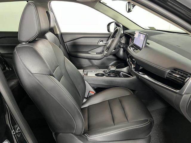 Photo of 2024 Super Black Nissan Rogue