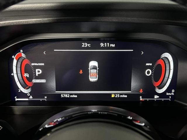 Photo of 2024 Super Black Nissan Rogue