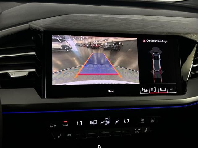 Photo of 2024 Glacier White Audi Q4 e-tron