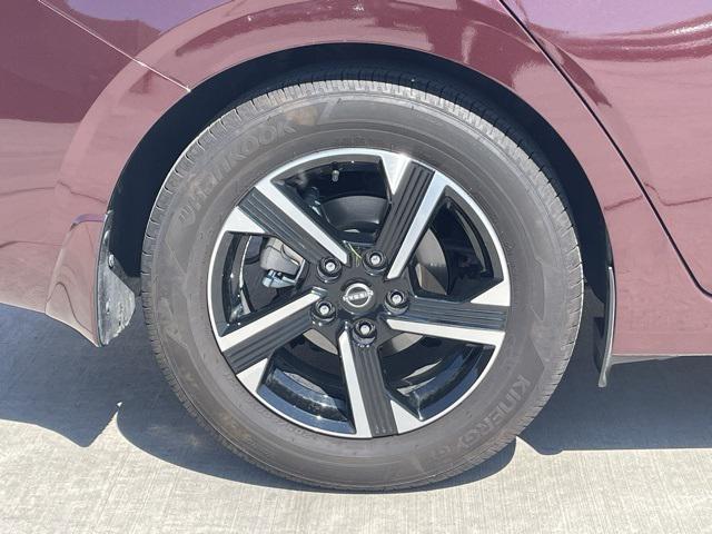 Photo of 2025 Rosewood Metallic Nissan Sentra