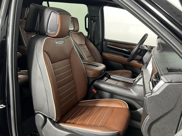 Photo of 2024 Onyx Black GMC Yukon XL
