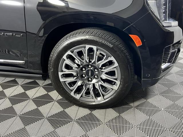 Photo of 2024 Onyx Black GMC Yukon XL
