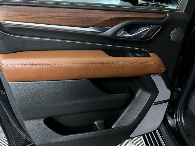 Photo of 2024 Onyx Black GMC Yukon XL